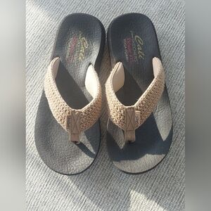 Skechers Women's Beige Knit Sandals